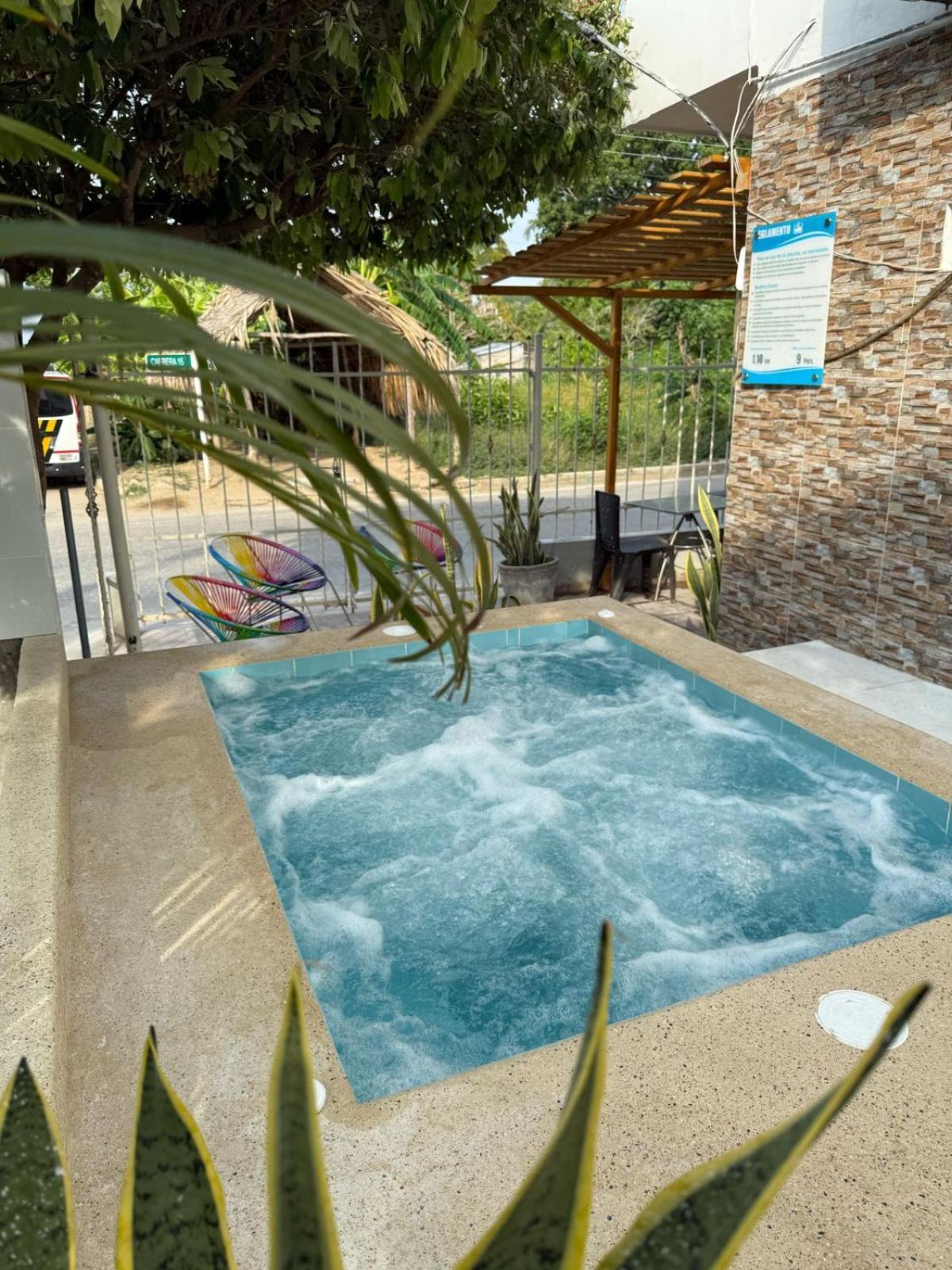 Apartahotel Eden Coveñas Екстериор снимка