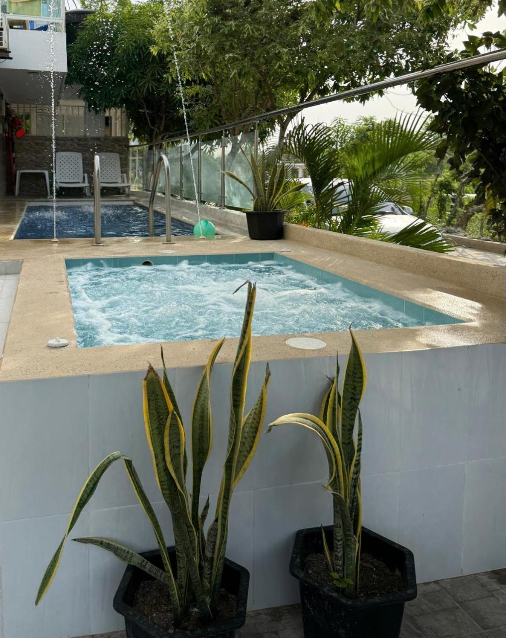 Apartahotel Eden Coveñas Екстериор снимка